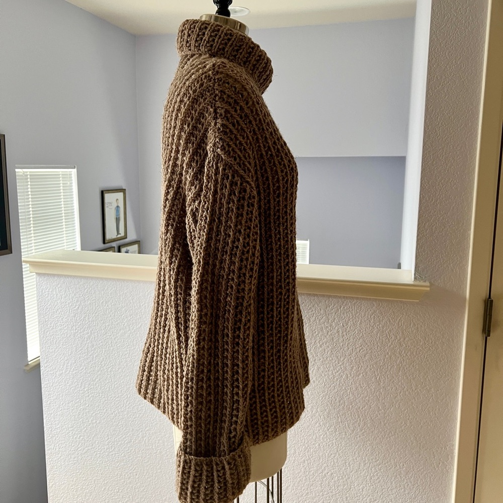 Hand Knit Sweater - Picture 6 of 8